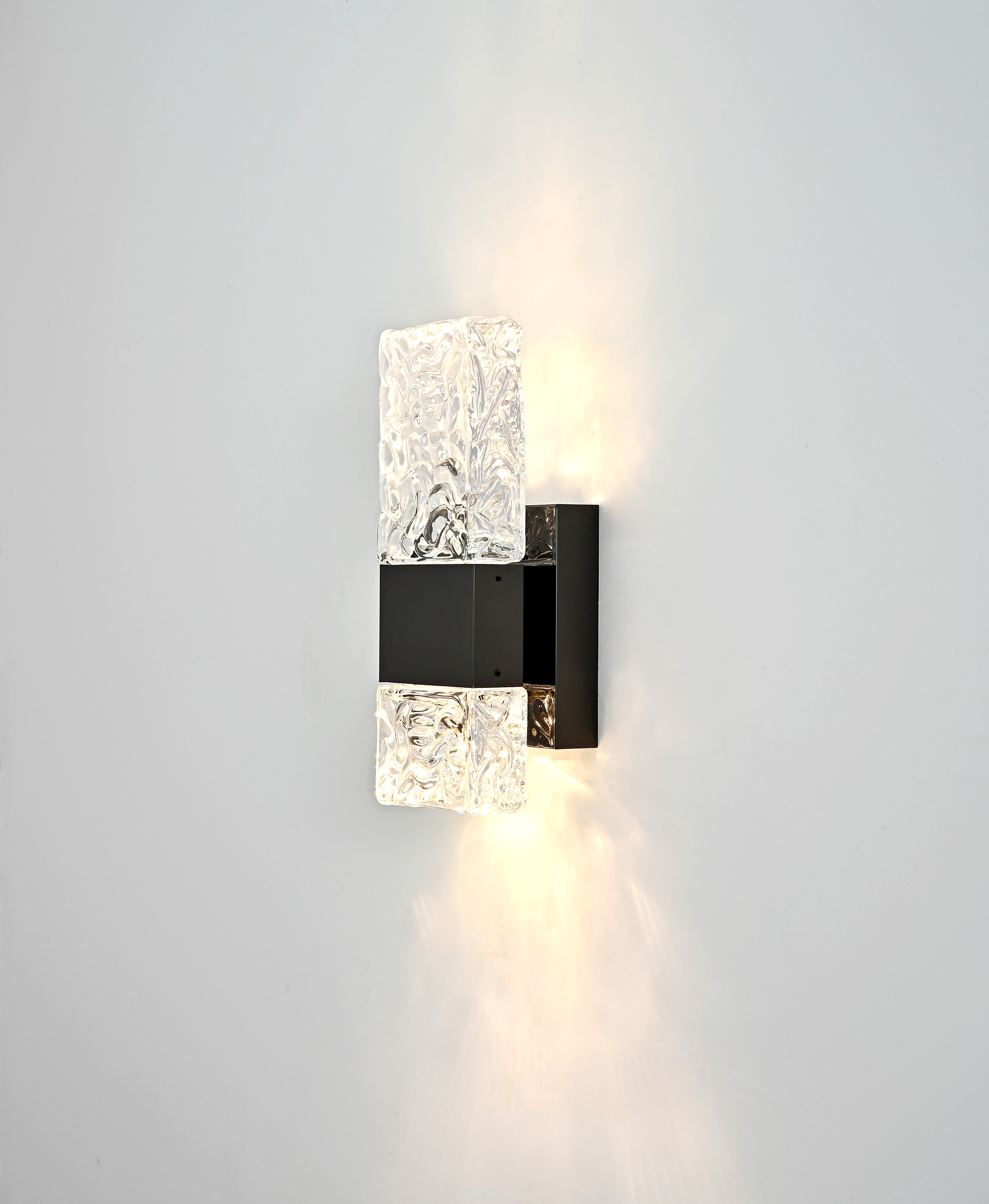 Black Ice-Crack Glass Wall Sconce